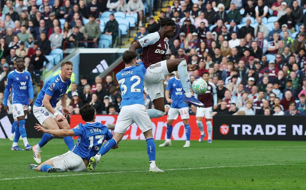 Tammy Abraham scored a 93rd-minute winner in a Premier League thriller against Sunderland