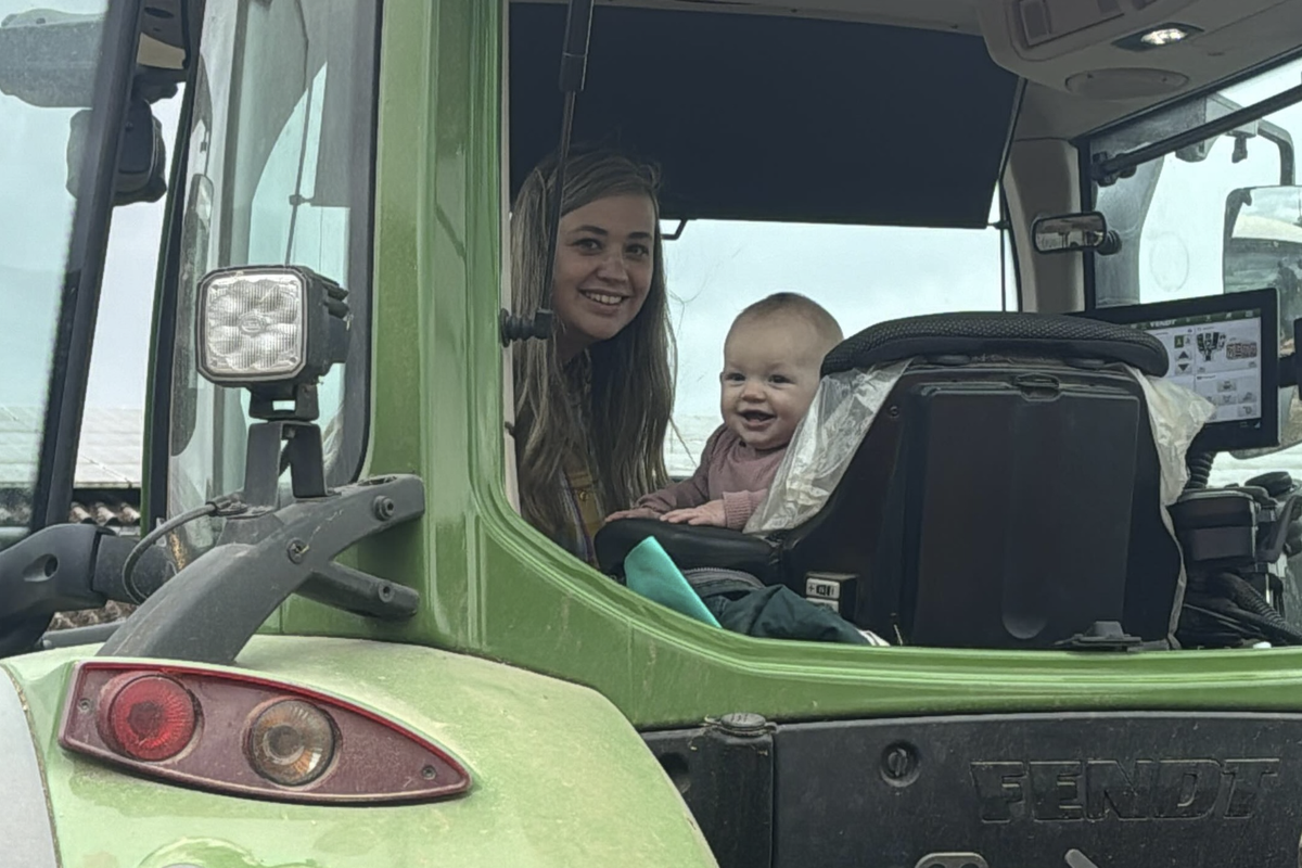 Taya and daughter Willa