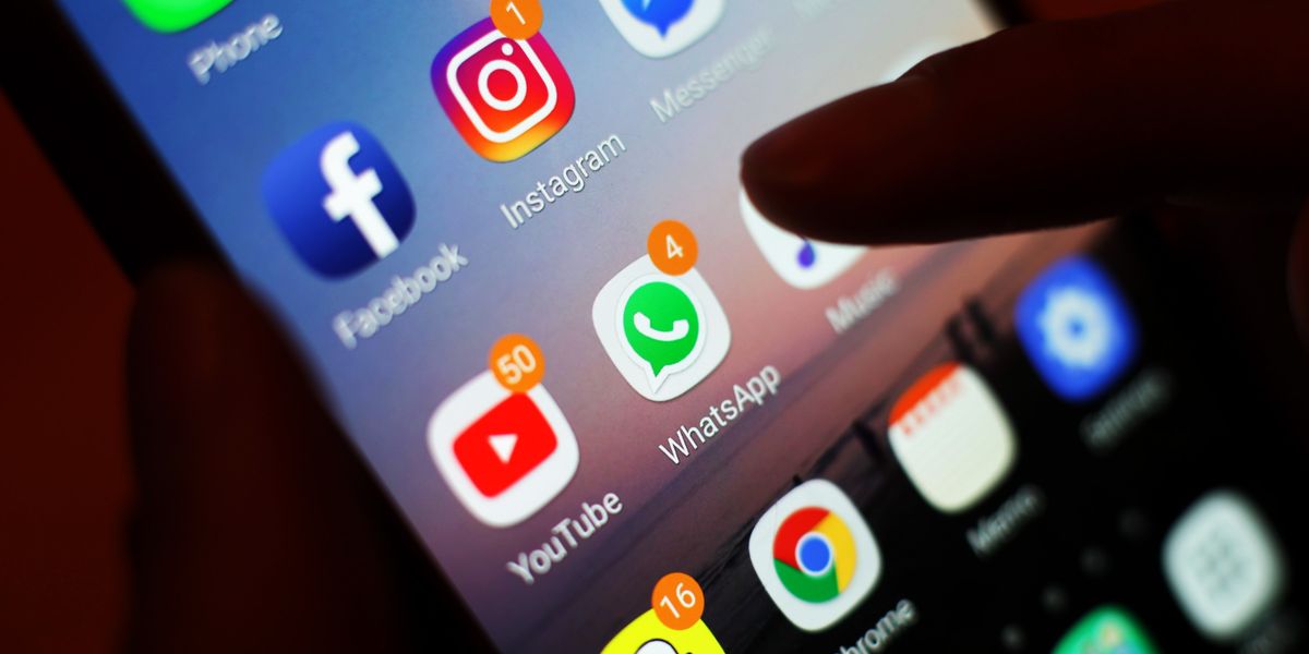 NextImg:HAVE YOUR SAY - Should we ban social media for under-18s? COMMENT NOW