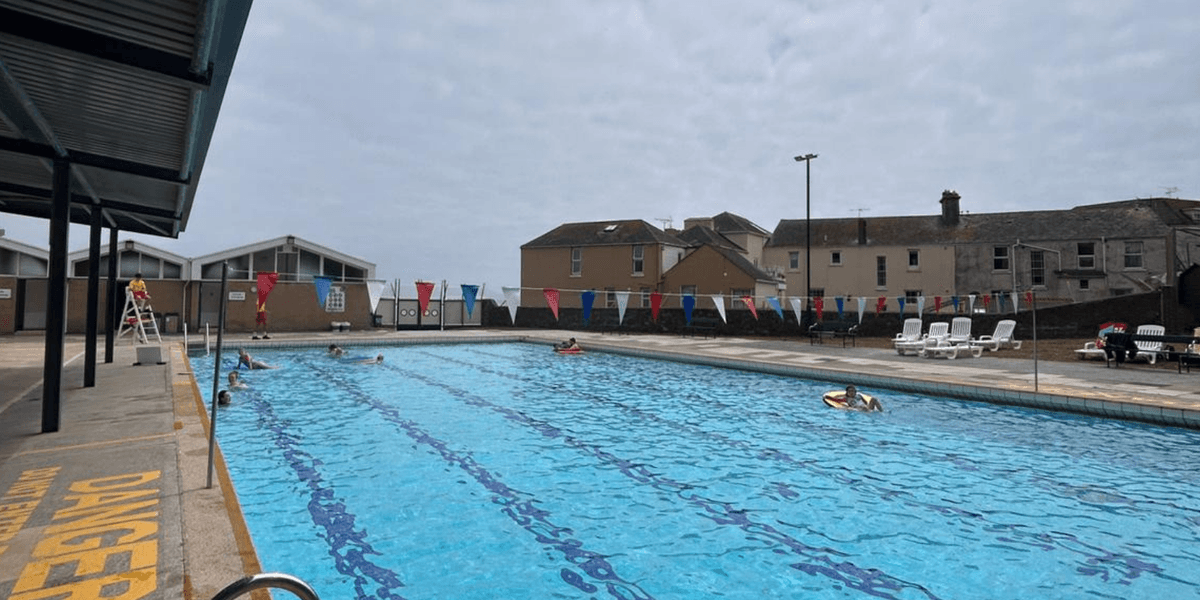 Beloved lido saved from closure by seaside community as temperatures soar Beloved lido saved from closure by seaside community as temperatures soar