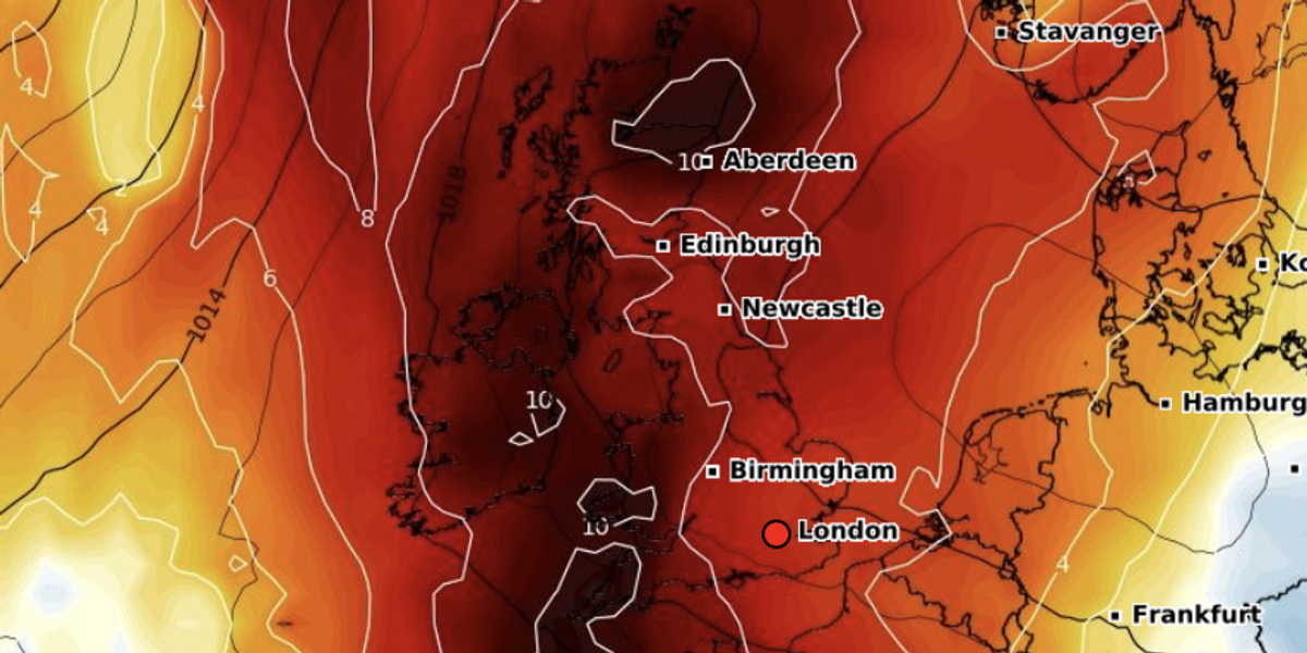 NextImg:UK weather: Britons warned 40C temperature record 'under threat' as mega heatwave looms
