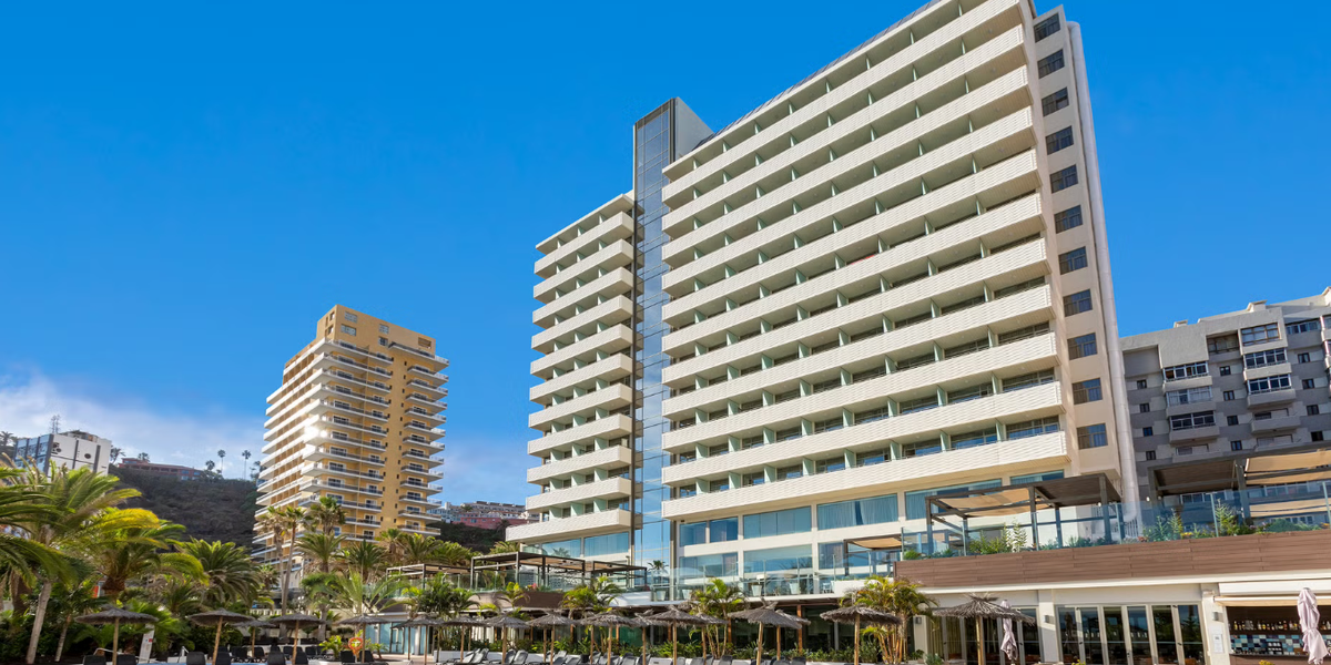 NextImg:Tenerife tourist plunges to death from balcony after fire erupts inside hotel