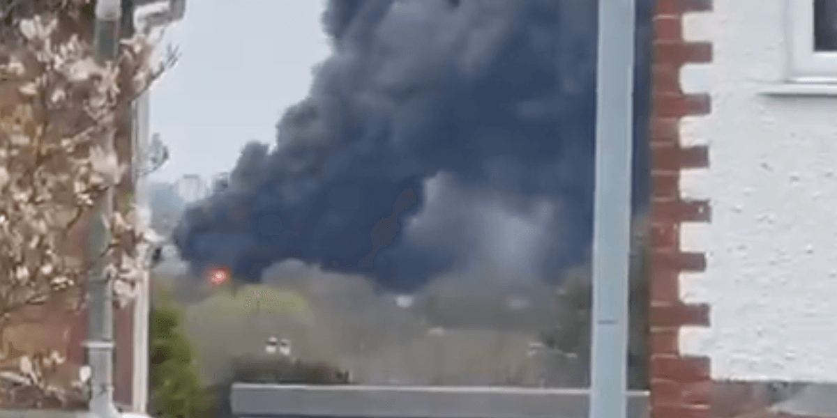 Birmingham news: Terrifying fire rips through Birmingham industrial estate: ‘Avoid the area!’ Birmingham news: Terrifying fire rips through Birmingham industrial estate: ‘Avoid the area!’