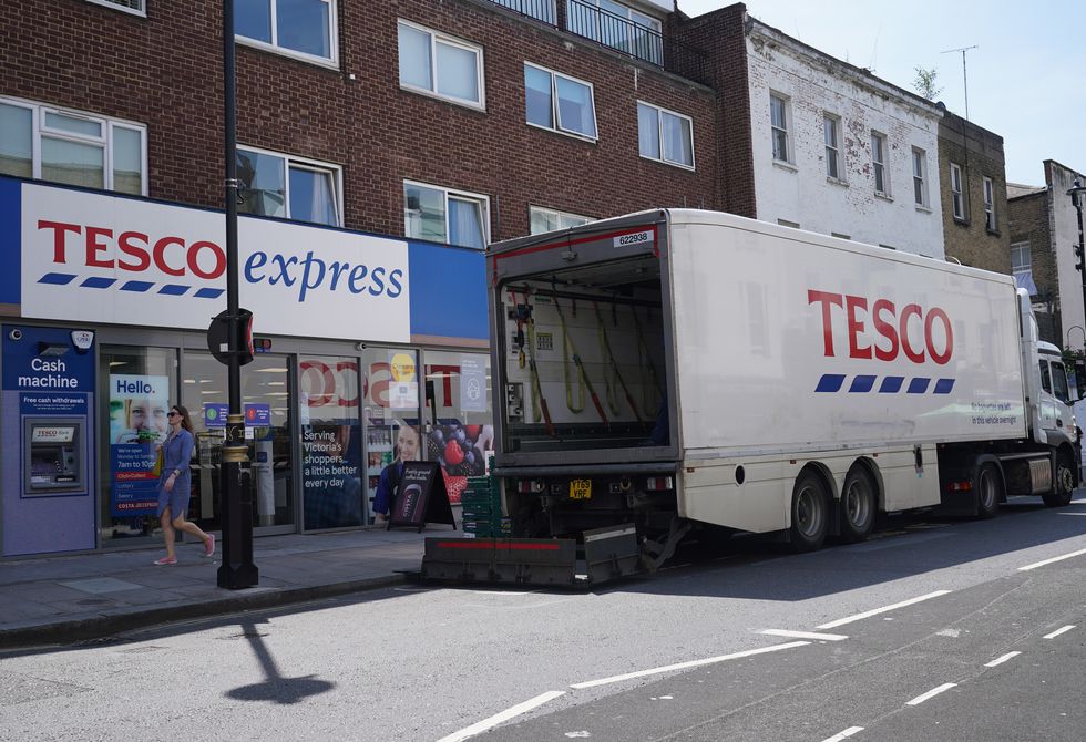 Tesco delivery lorry
