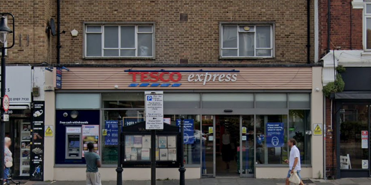NextImg:Tesco shoplifter instantly gets his comeuppance after broad daylight theft