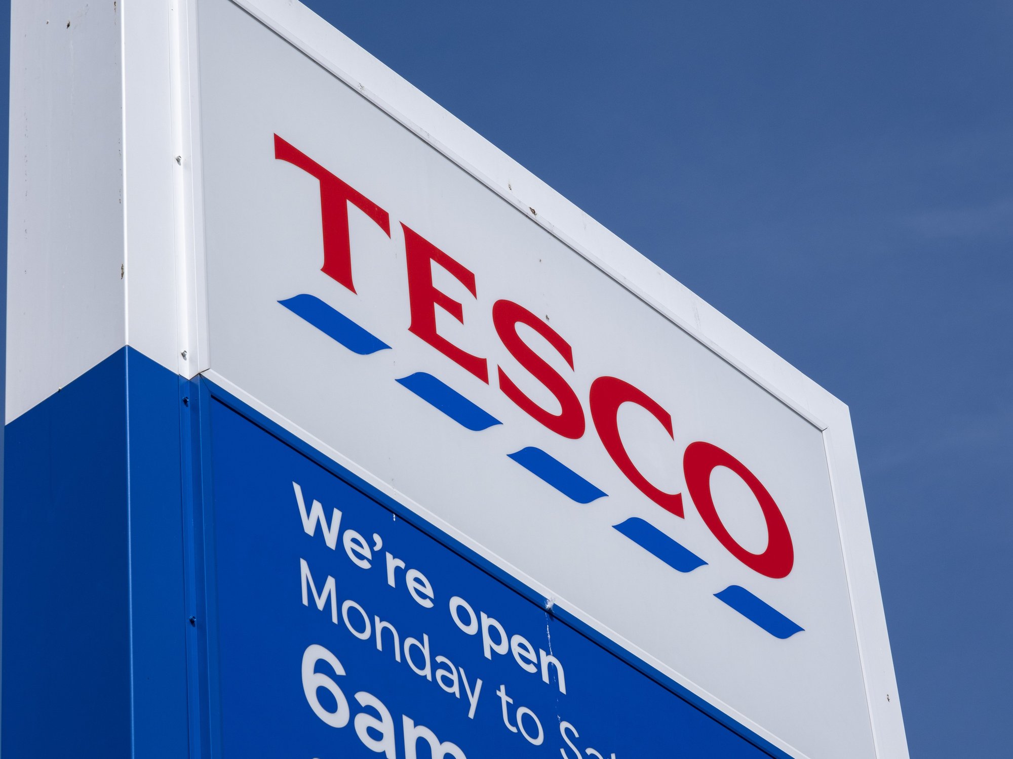 TESCO SHOP SIGN