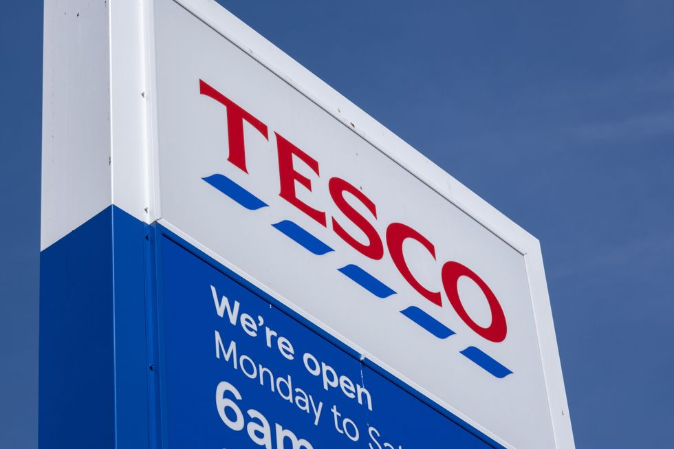 TESCO SHOP SIGN