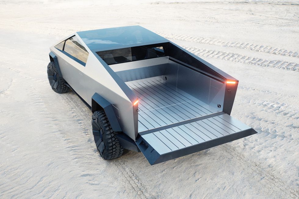 TESLA CYBERTRUCK