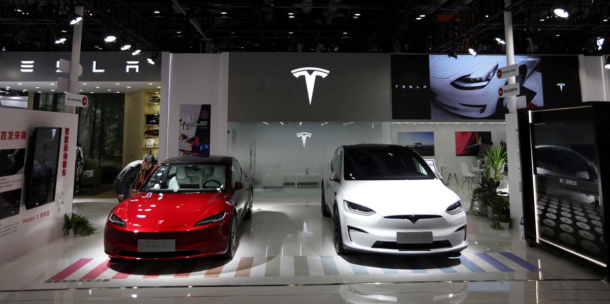 NextImg:Tesla expected to delay self-driving robotaxi plans despite promise to launch new cars this summer