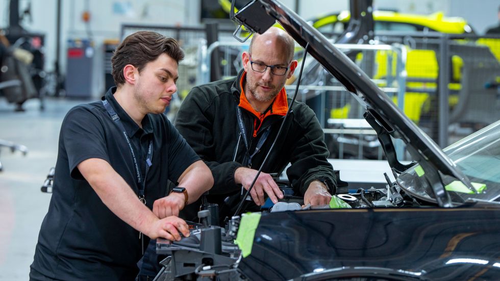 Thatcham Research's \u200bAutomotive Academy has trained more than 5,000 technicians over the last five years
