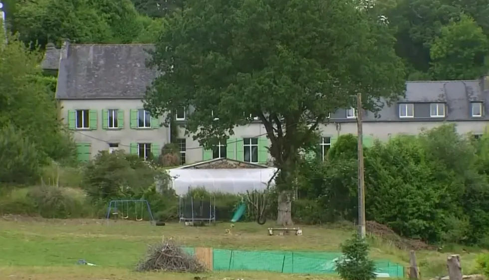 The 71-year-old was a neighbour of the Thornon family and he retired to the picturesque hamlet of Saint-Herbot around six-years-ago