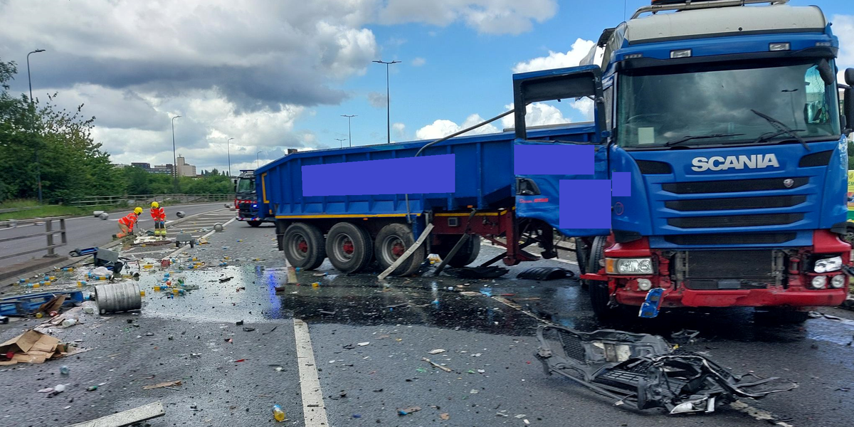 NextImg:M60 traffic: Eight-vehicle crash and fuel spill forces motorway to remain closed for second day