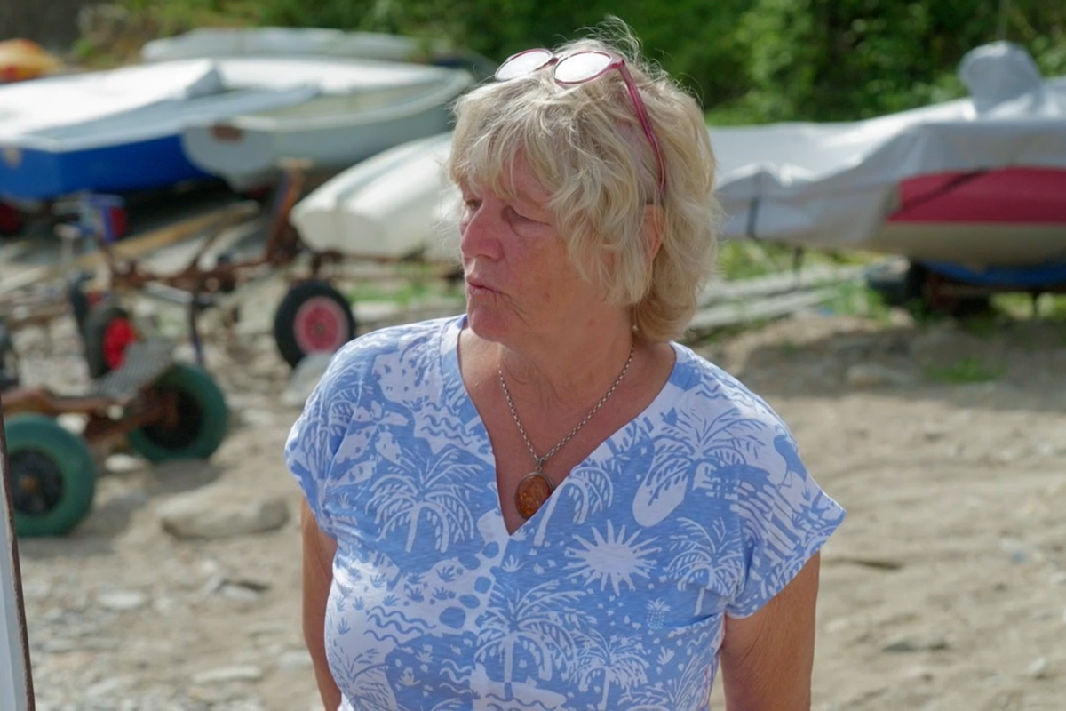 The Antiques Roadshow guest