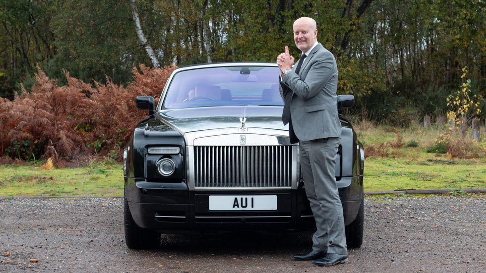 The "AU 1" number plate