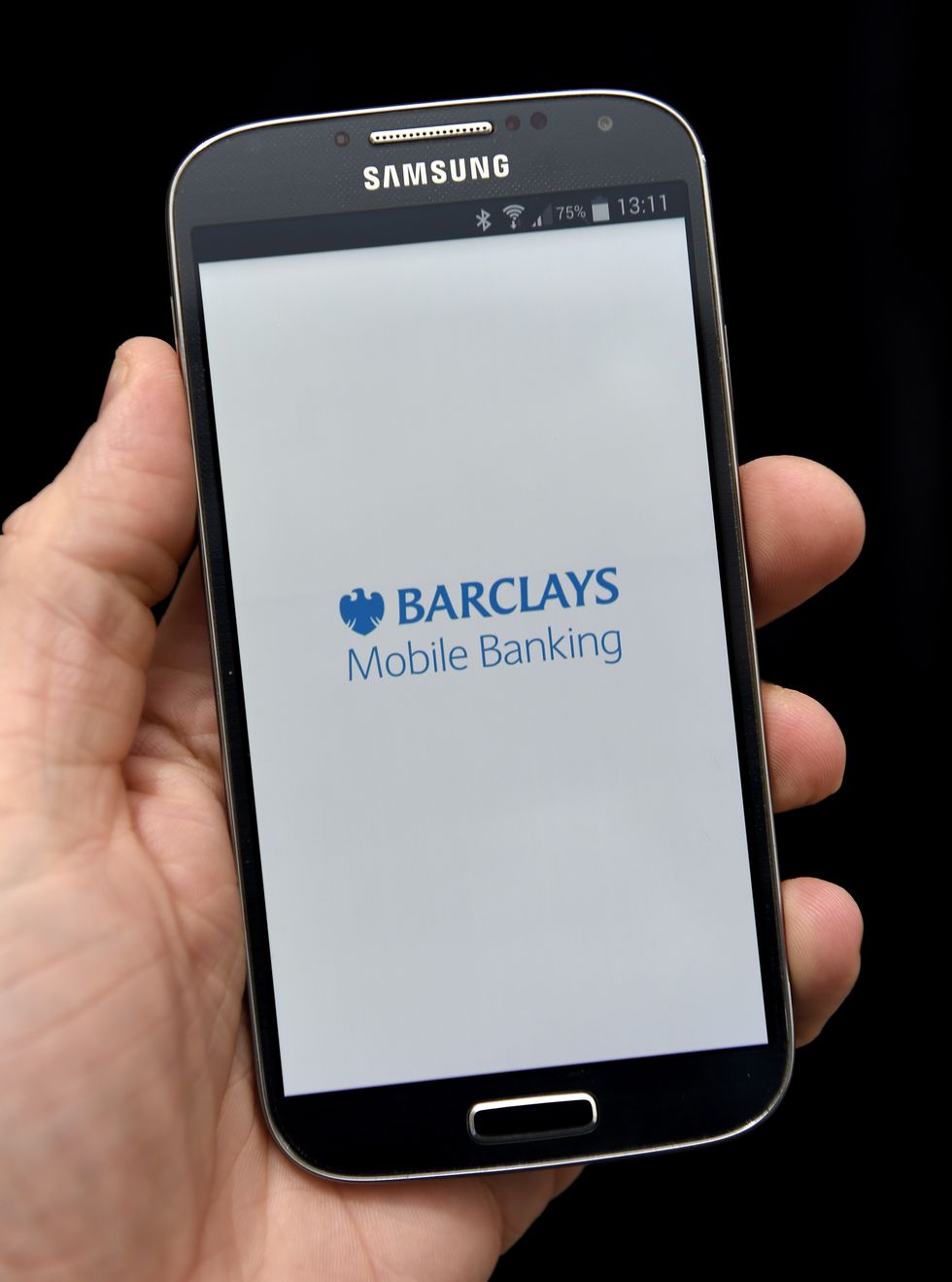 The Barclays banking app is used on a Samsung Galaxy S4