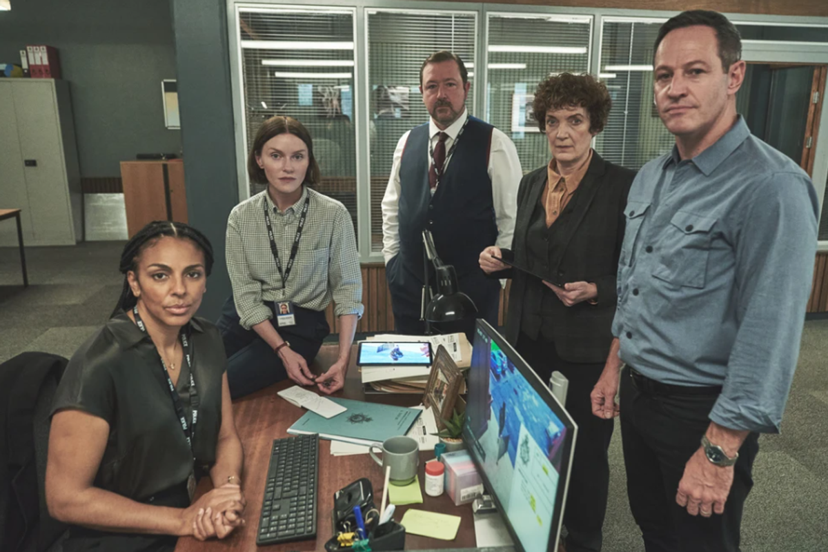 The Bay cast