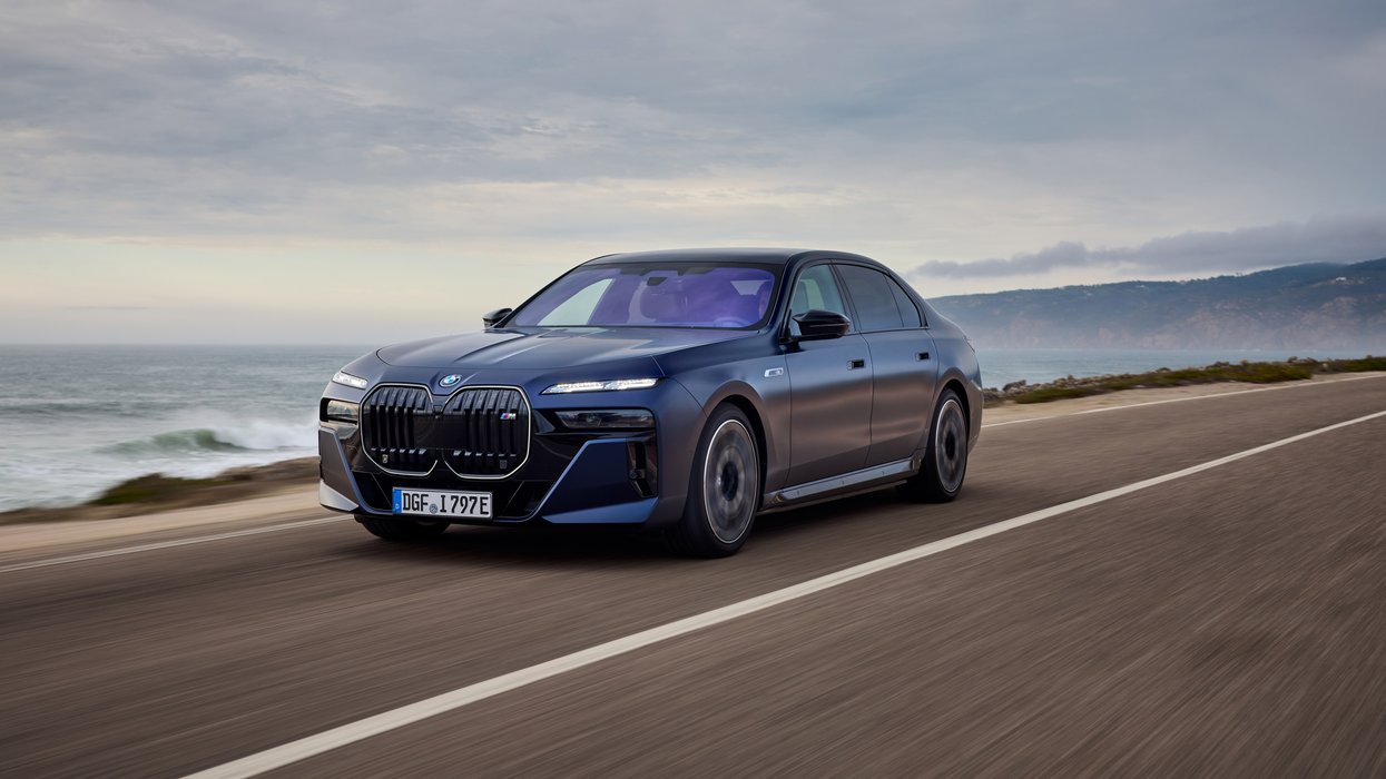 The BMW i7