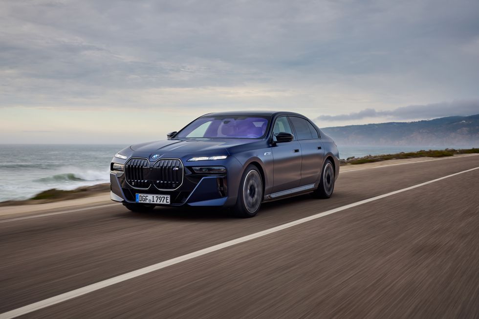 The BMW i7