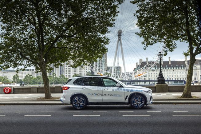 BMW iX5 Hydro