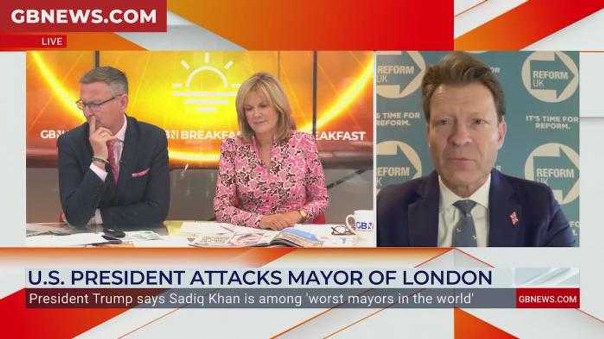 Households could save more than £1,700 thanks to credit card debt hack as borrowers urged to 'shop around'