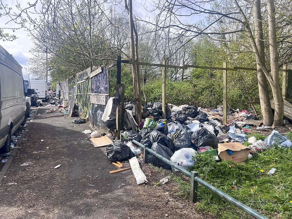The British government has called military planners to help tackle the mounting piles of rubbish in Birmingham\u200b
