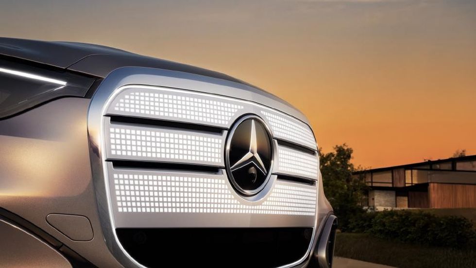 The chrome grill from the upcoming Mercedes-Benz GLC EQ