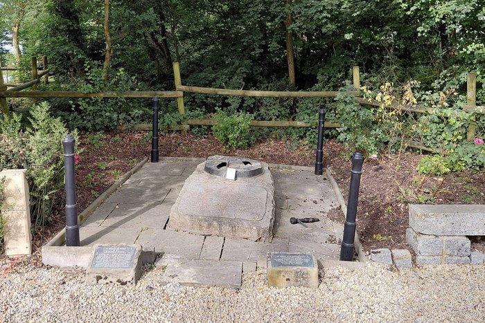 The empty plinth