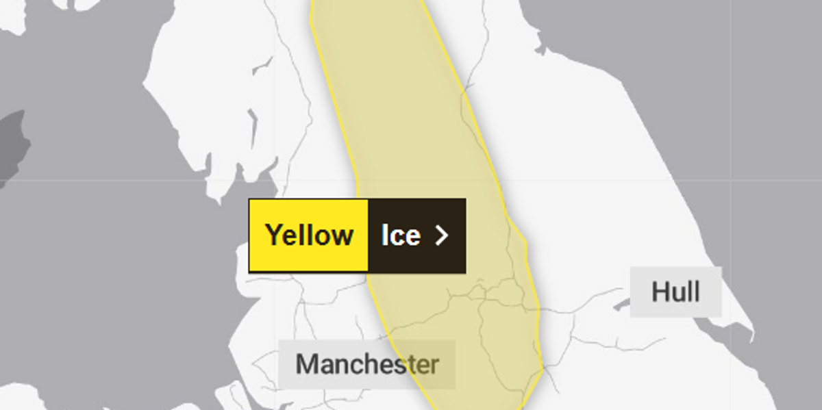 NextImg:UK weather: Met Office issues yellow ice warning as plummeting temperatures heighten 'accident and injury' fears