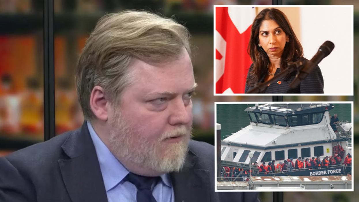 ‘Give them a bottle of water, send them back!’ Ex-Iceland PM Sigmundur Gunnlaugsson outlines simple way to END Channel migrant crisis