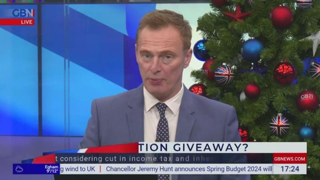 Taxpayers ‘missing’ £425 in pension relief and there’s only weeks to claim before Self Assessment deadline