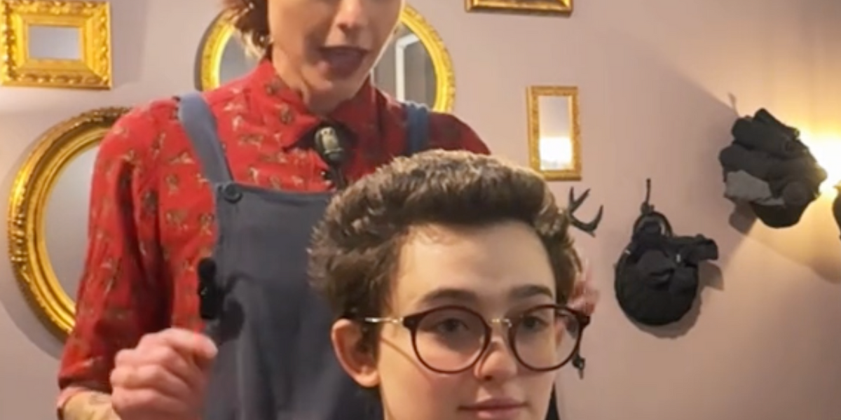 NextImg:Woke madness as hairdresser now asks permission to touch customer's hair