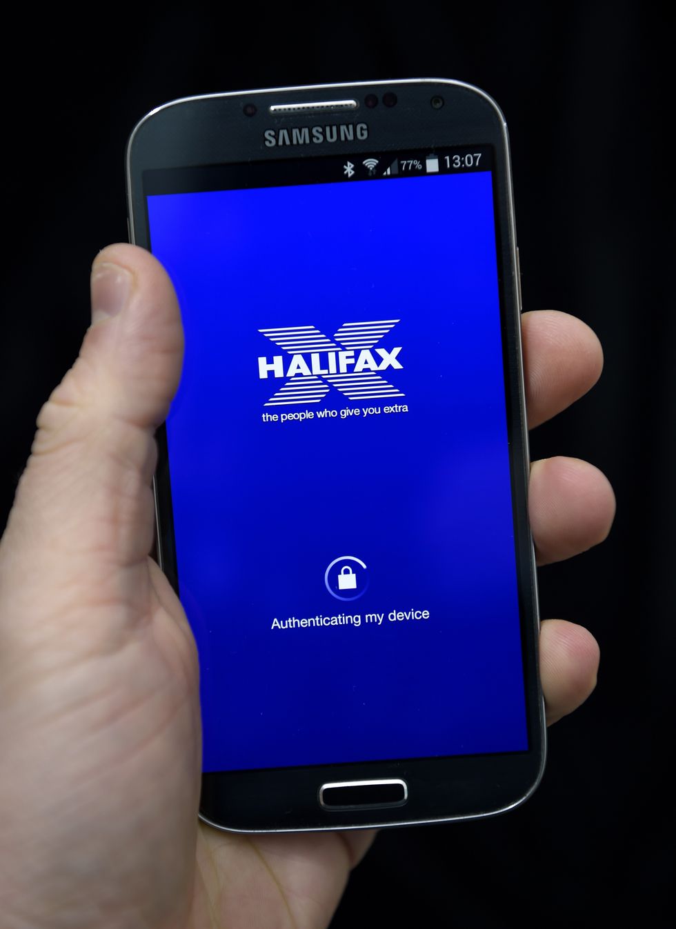 The Halifax banking app is used on a Samsung Galaxy S4