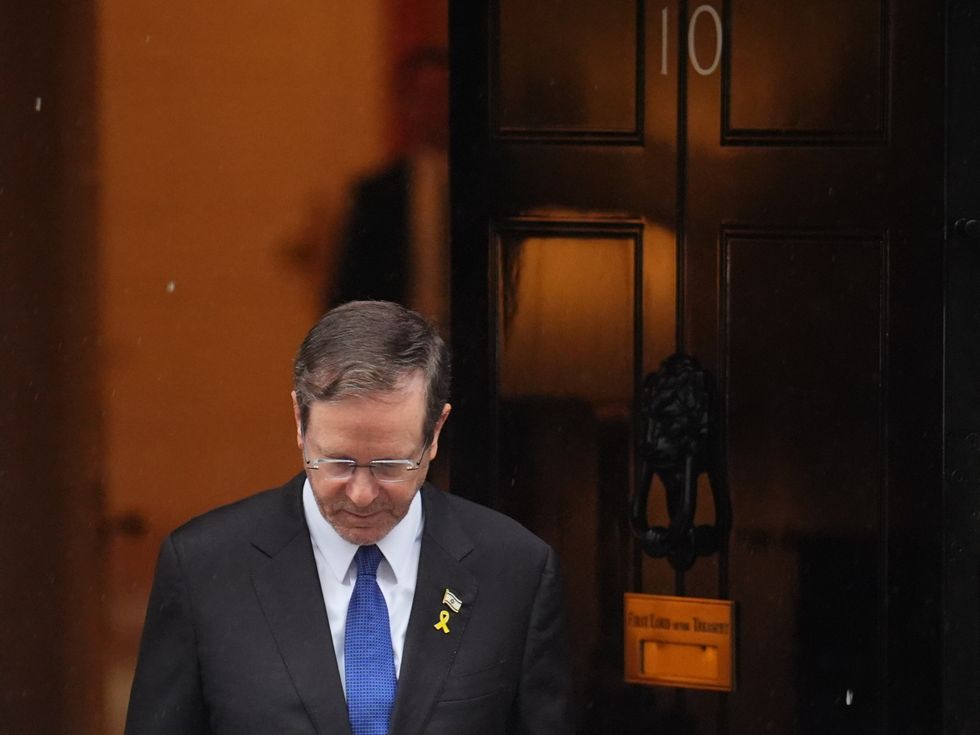 The Israeli President was seen leaving No10 with his head down\u200b