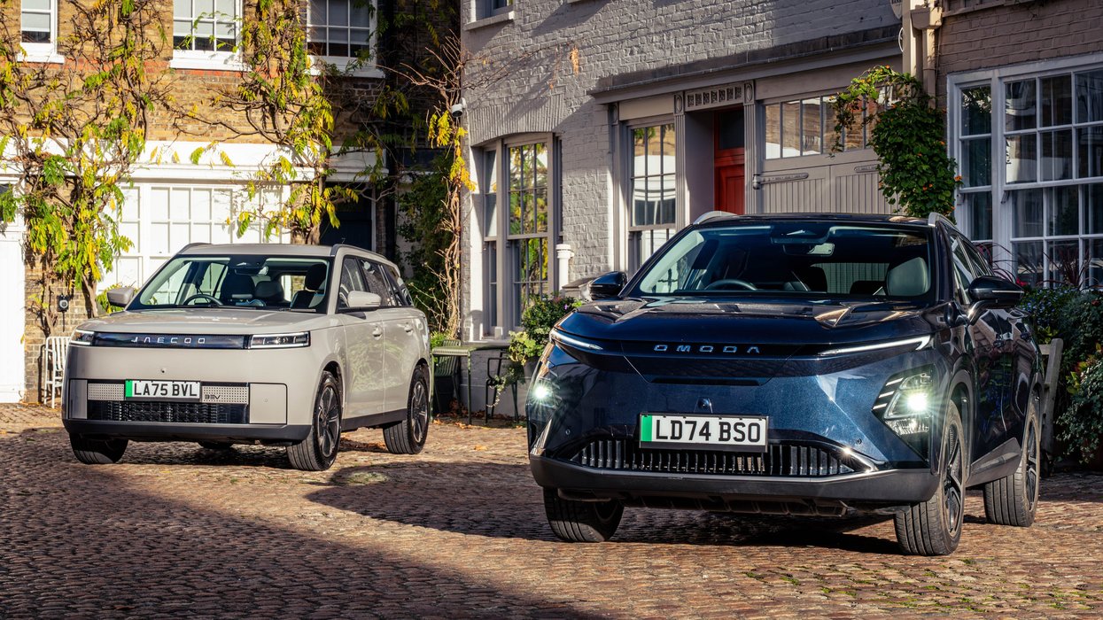 The Jaecoo E5 and Omoda E5