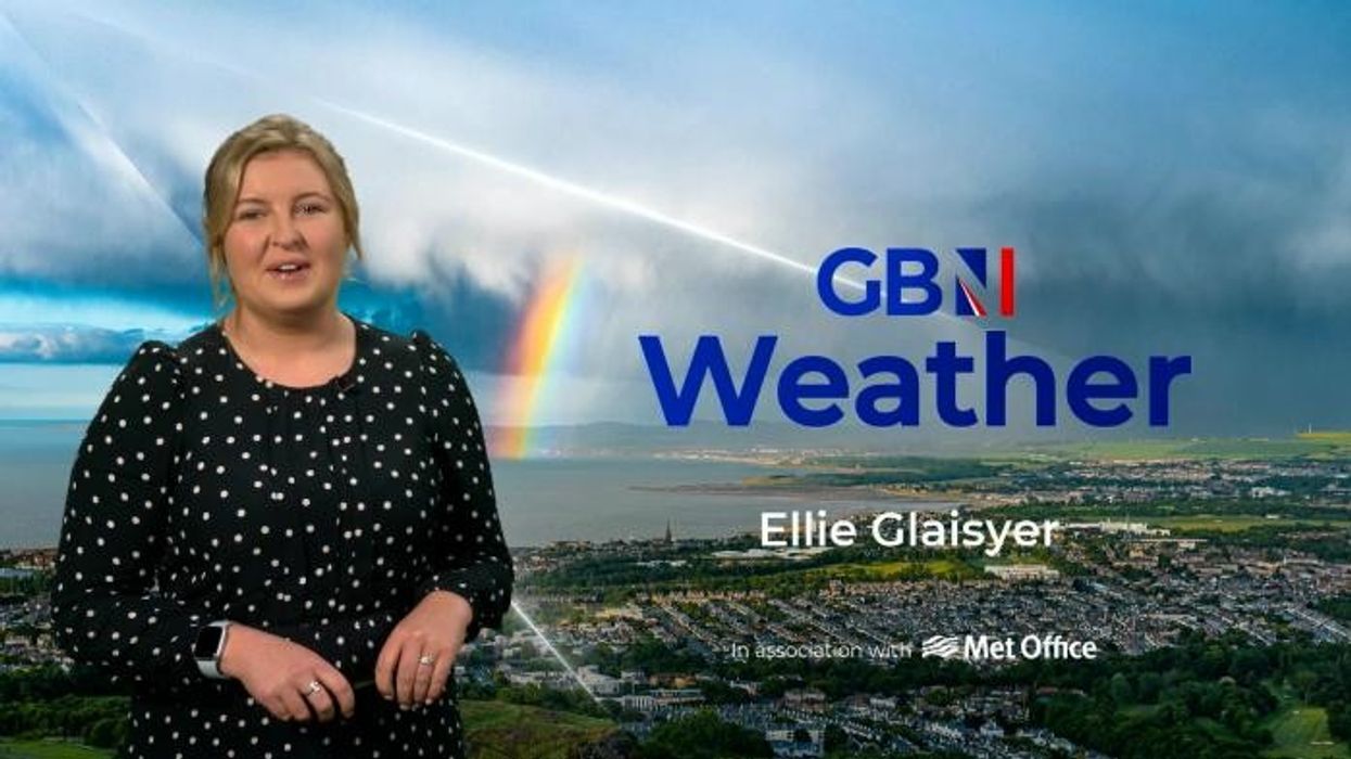 UK snow: Exact time Met Office yellow alert to strike today as cold air sweeps from north