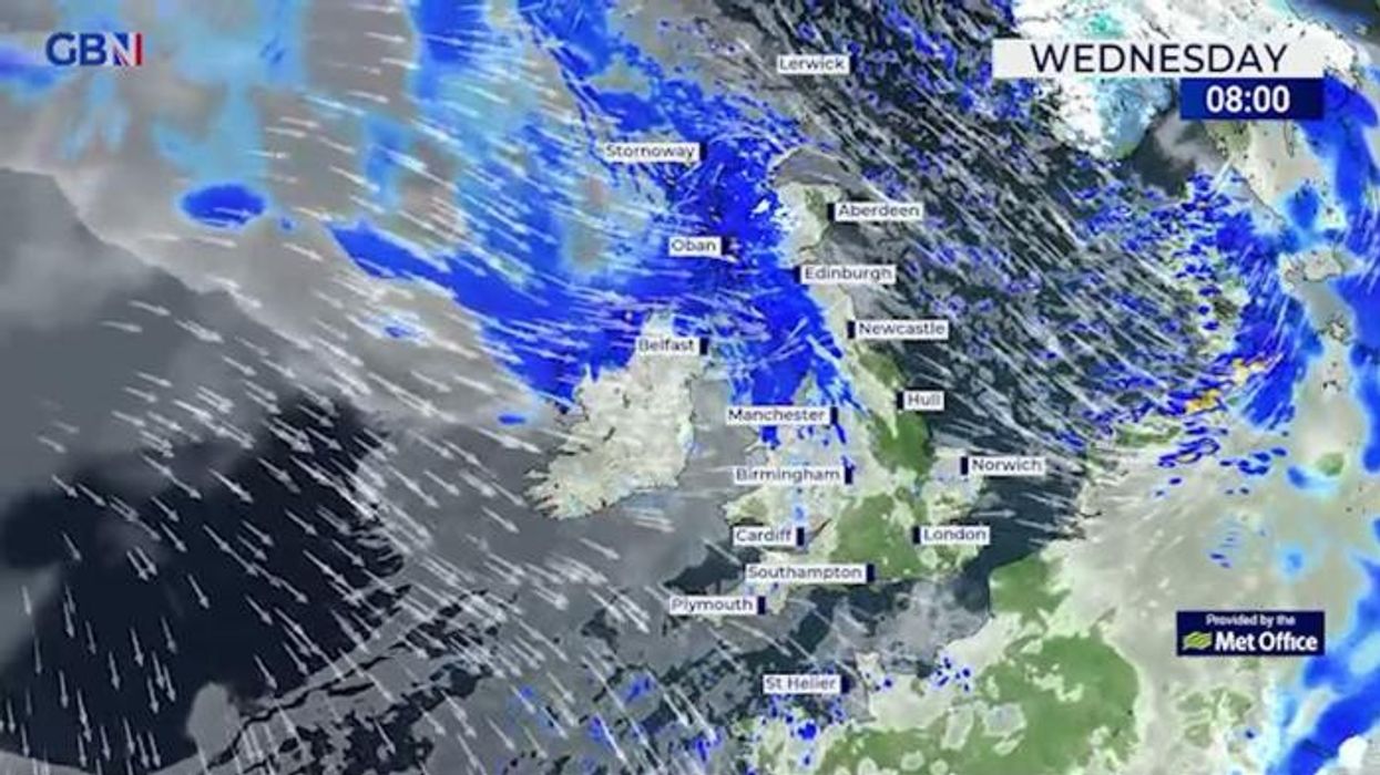 UK snow: Met Office predicts New Year snow as new maps show Britain could receive 19cm
