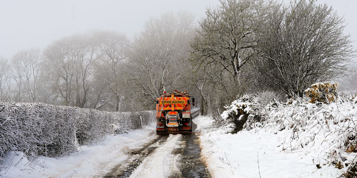 NextImg:UK snow warning: Met Office issues 15h alert for snow and ice ahead of Christmas weekend