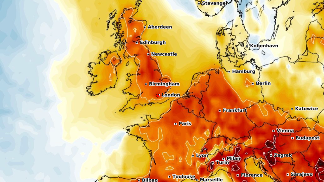 UK weather: Britain could hit 20C in just DAYS as African plume strikes - with 'switch change' to then spark surge in hot temperatures