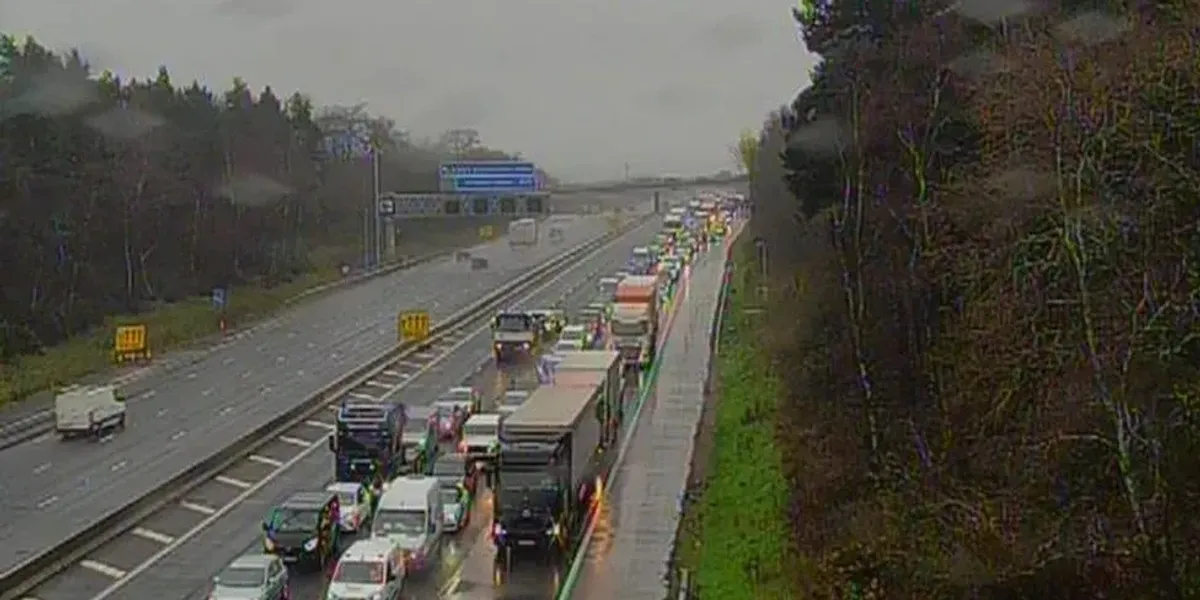NextImg:M27 closed: Lorry driver dies in fatal crash as police make three arrests