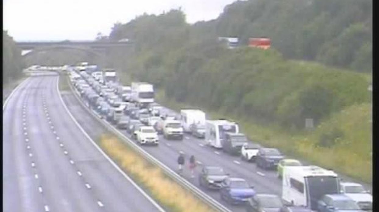M4 closed: Lorry on fire forces major motorway to shut in both directions with huge delays for drivers