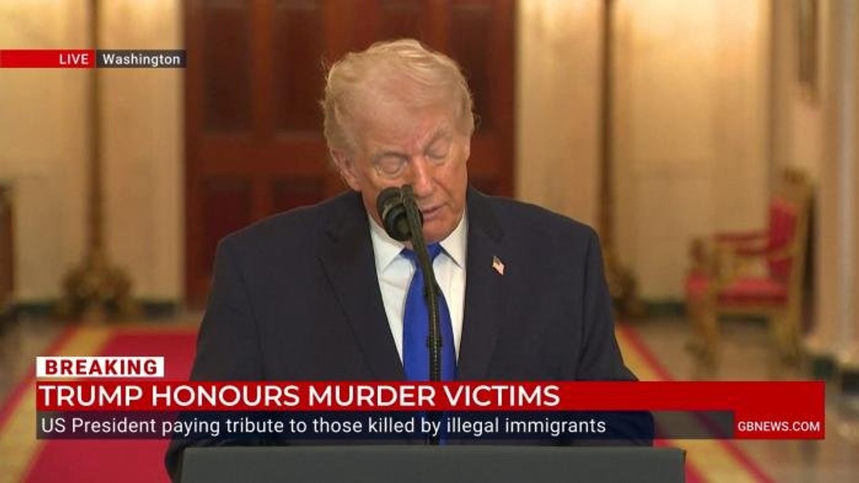 Donald Trump just humiliated Keir Starmer over the rape gangs with one simple yet devastating act - Lee Cohen