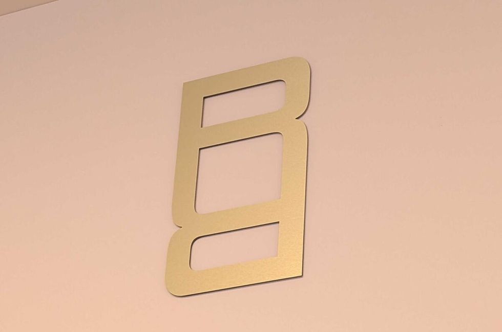 The new Range Rover logo