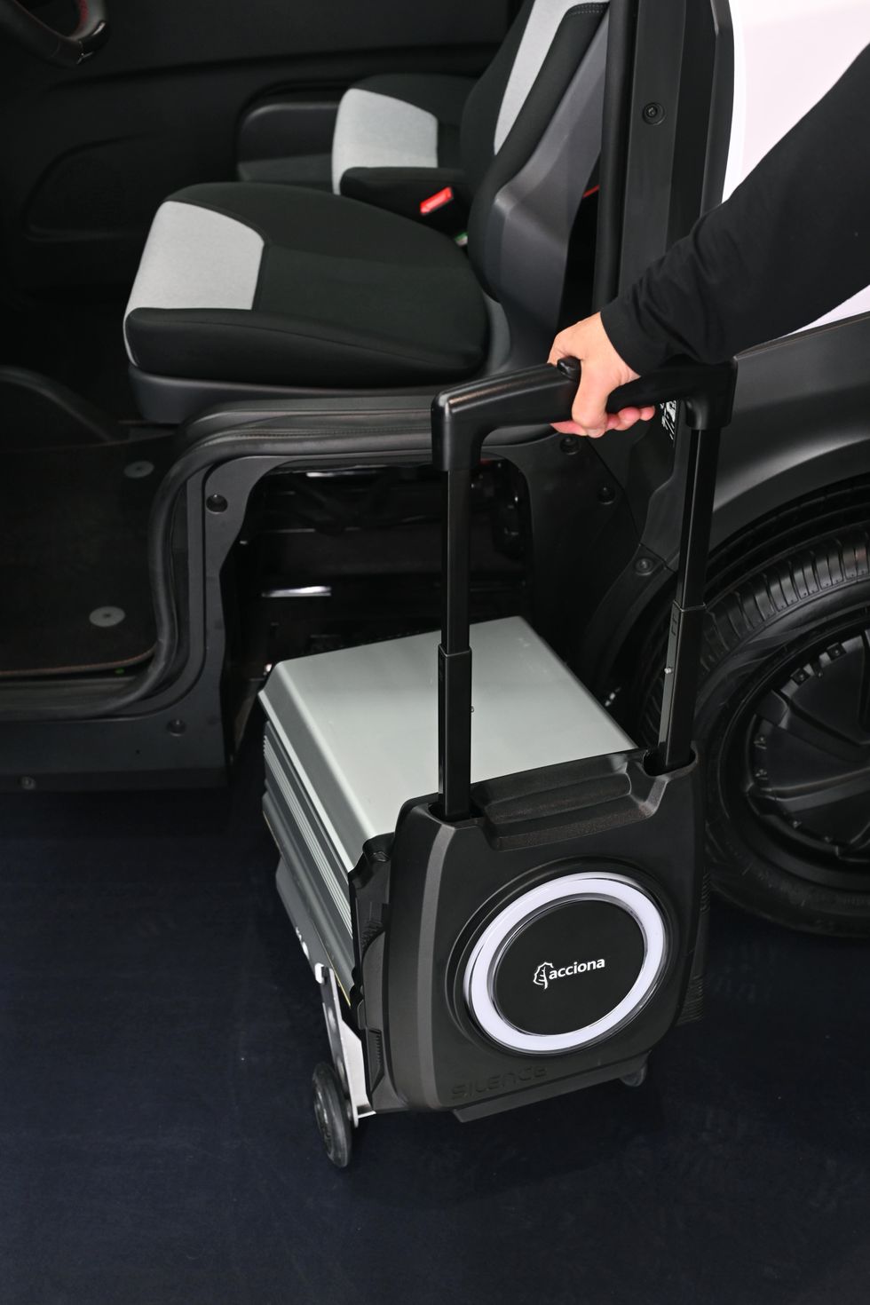 The Nissan S04 Nanocar's removable electric battery