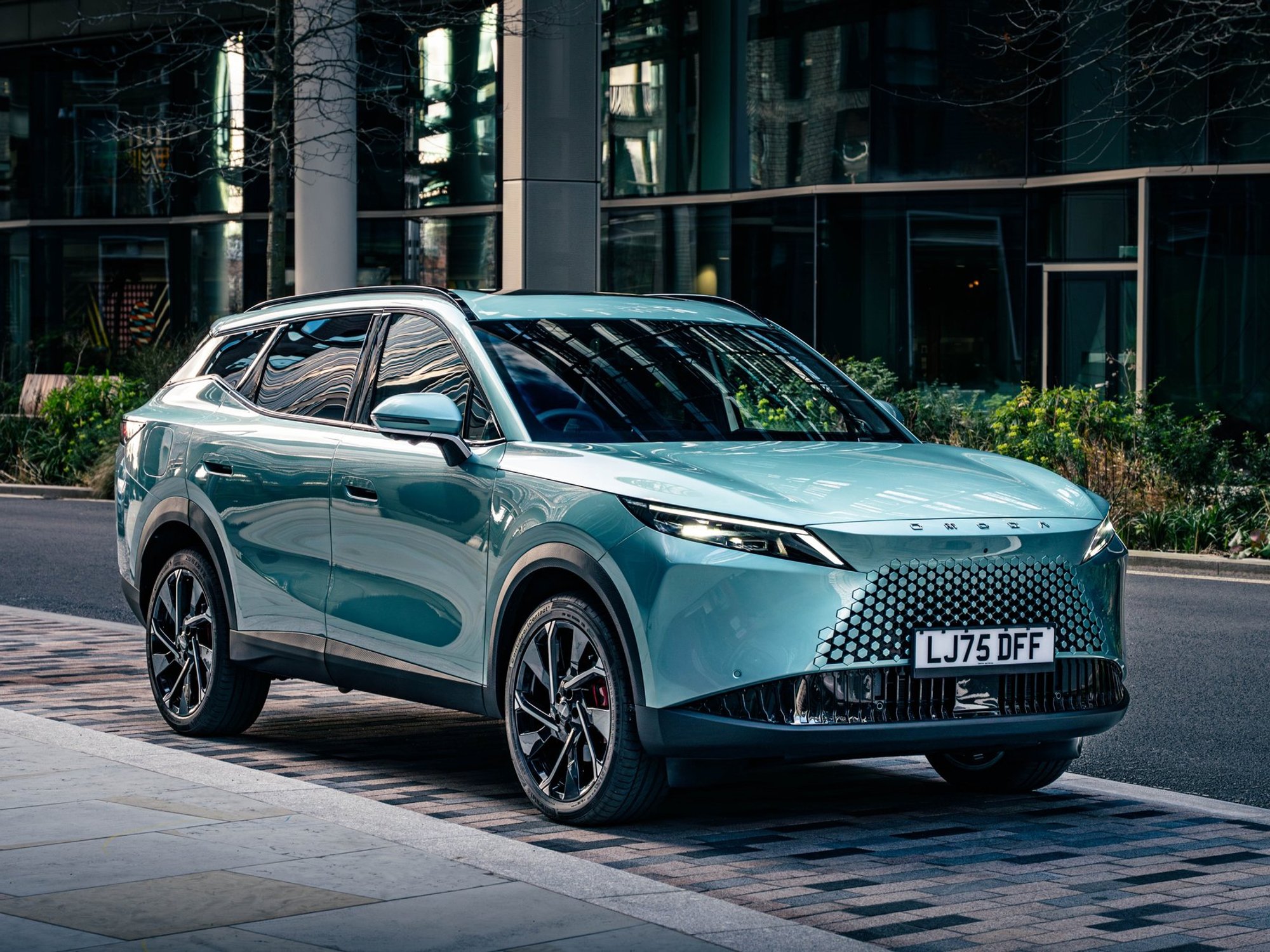 The Omoda 7 is the Principal Partner of London Fashion Week