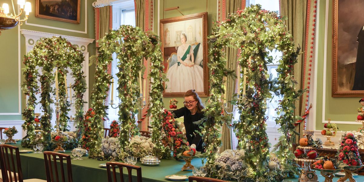 King Charles’s Scottish Palace is decked out for Christmas but royals set to miss out King Charles’s Scottish Palace is decked out for Christmas but royals set to miss out