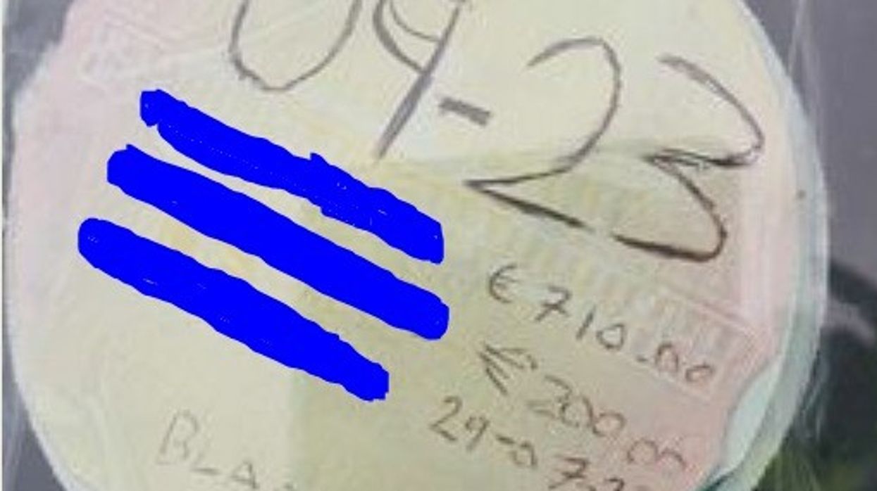 The poorly drawn car tax disc