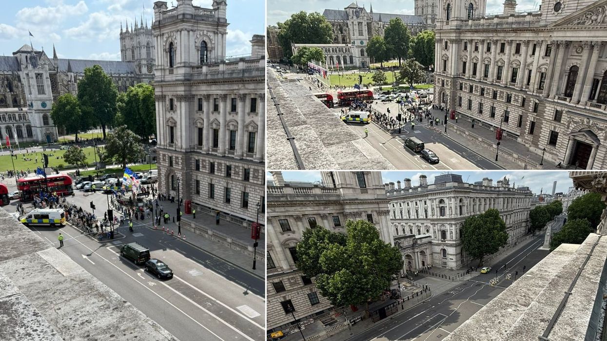 No10 placed on lockdown as staff urgently moved to secure rooms