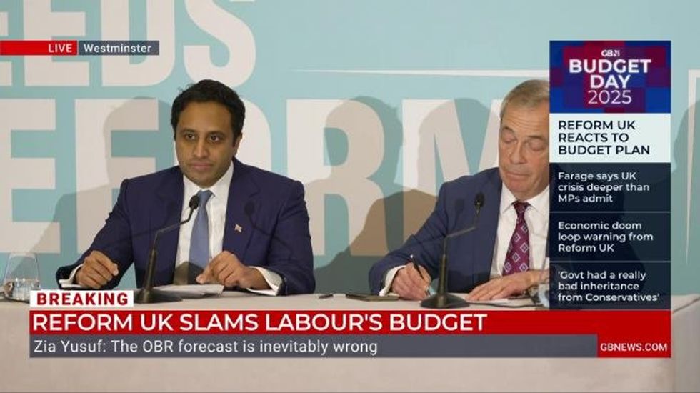 'The Queen met Putin!' Nigel Farage name-drops late monarch as he's grilled on Russia links