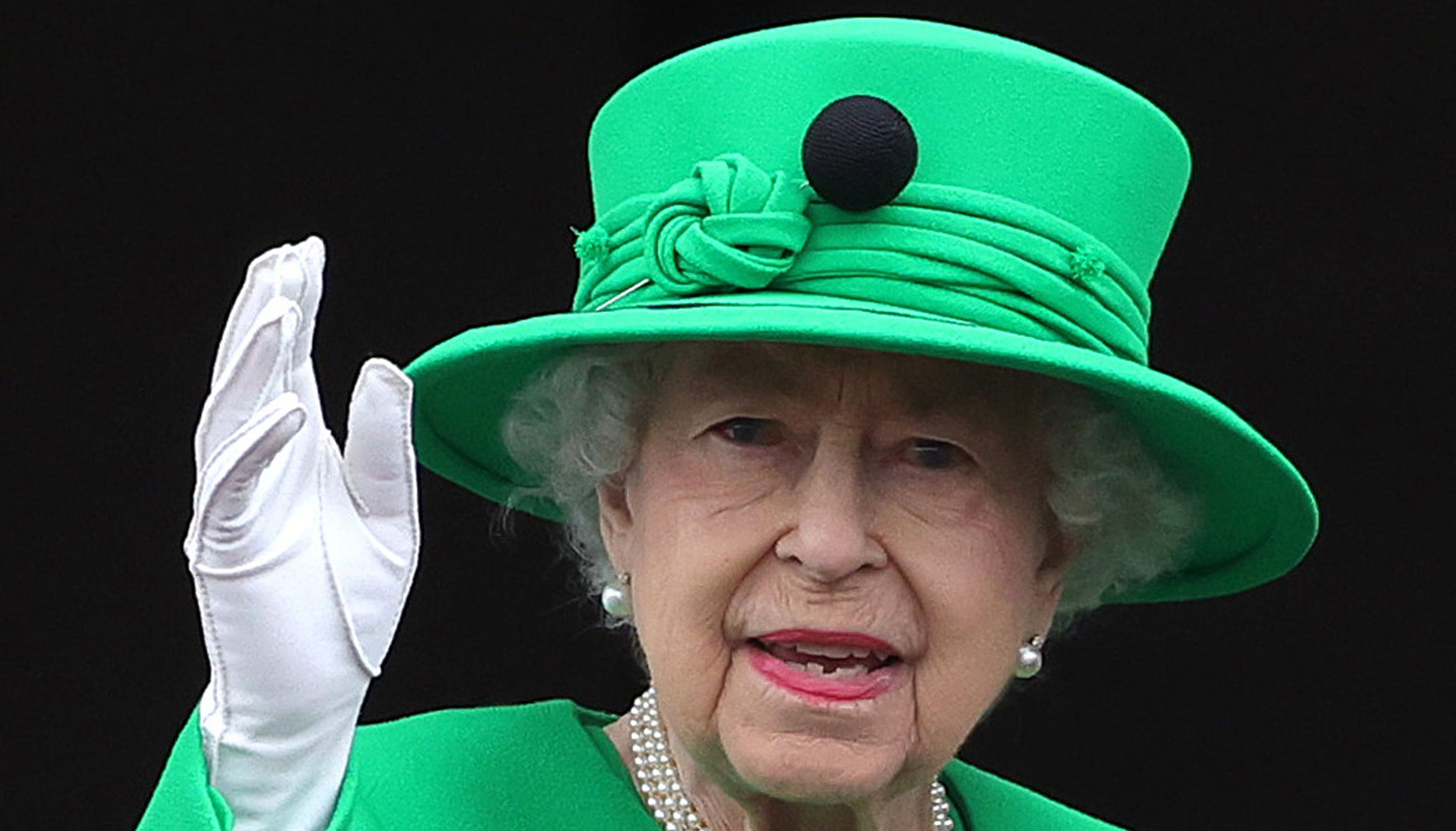 The Queen waves to crowds and later thanked them for their celebrations which marked her 70-year reign