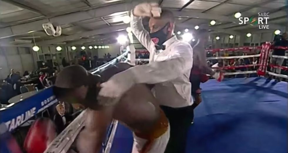 The referee was quick to put a halt to the fight as Buthelezi began shadow boxing.